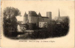 CPA Nemours Bords du Loing, Le Chateau et l'Eglise FRANCE (1301237)
