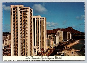 Twin Towers Of Hyatt Regency Waikiki Hawaii Vintage Unposted Postcard