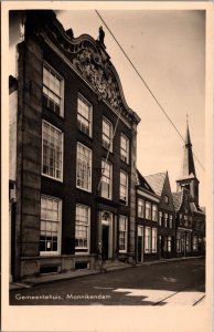 Netherlands Gemeentehuis Monnikendam Vintage RPPC C025