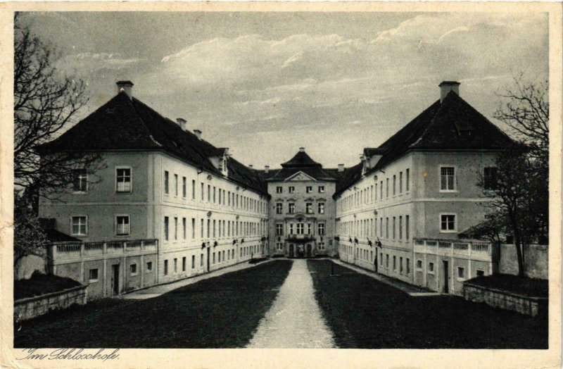 CPA AK Schloss Hirschberg - Exerzitienhaus - Im Schlosshof GERMANY (1031619)