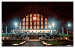 Postcard TRAIN STATION SCENE Cincinnati Ohio OH AQ4409