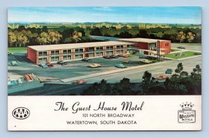 Guest House Motel Watertown South Dakota SD UNP Chrome Postcard N15