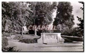 Old Postcard Pithiviers (Loiret) squre of the Mayor and the small pool