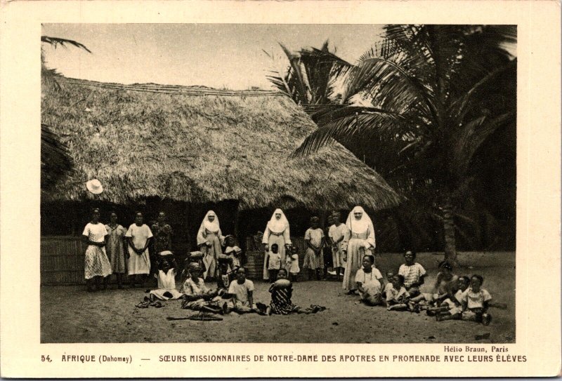 Dahomey Soeurs Missionnaires de Notre Dame Vintage Postcard C012