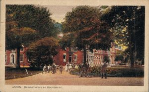 Netherlands Assen Gemeentehuis en Gouverment Vintage Postcard 07.57