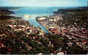 Vintage Owen Sound  Ontario  Postcard.   pb1