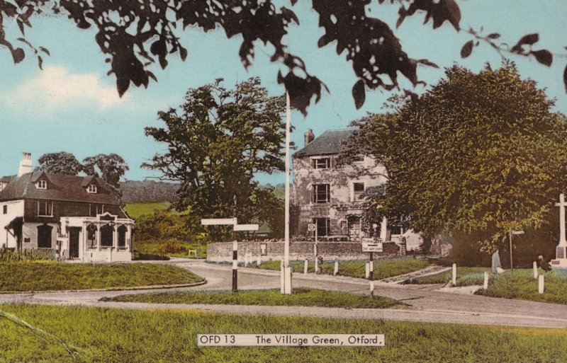 Village Green Otford Road Signpost Kent 1950s Postcard