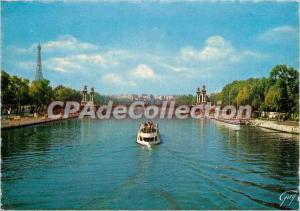 Postcard Modern Paris The Seine at Pont Alexandre III has left the Eiffel Tow...