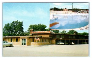 GAINESVILLE, TX Texas  ~ CURTWOOD HOTEL COURT Cool c1950s Cars Roadside Postcard