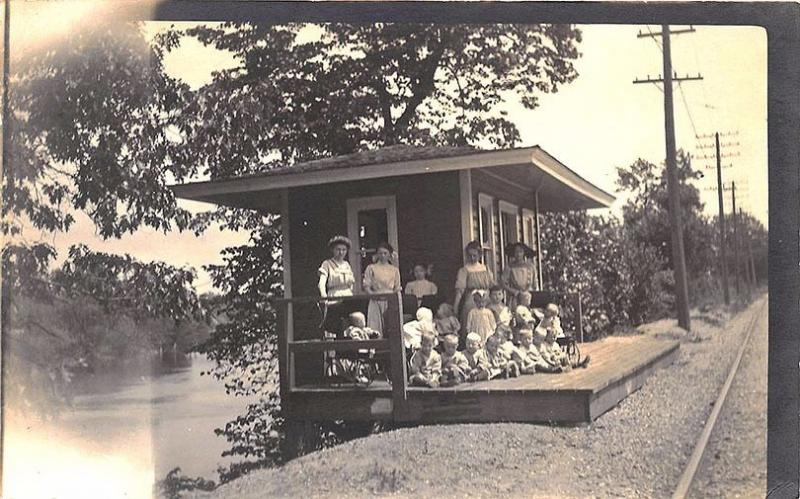 Harrisburg PA Railroad Trolley Waiting Room Stop 1945 RPPC Real Photo Postcard