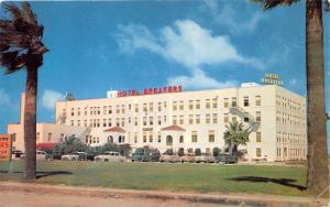 Corpus Christi Texas~Hotel Breakers~50s Cars Parked in Lot~Postcard