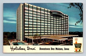 Des Moines Iowa Holiday Inn Hotel Aerial View Swimming Pool DB Postcard 