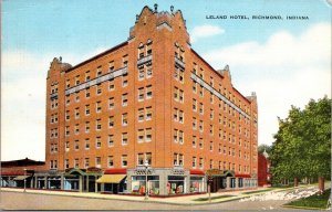 Linen Postcard Leland Hotel in Richmond, Indiana~107