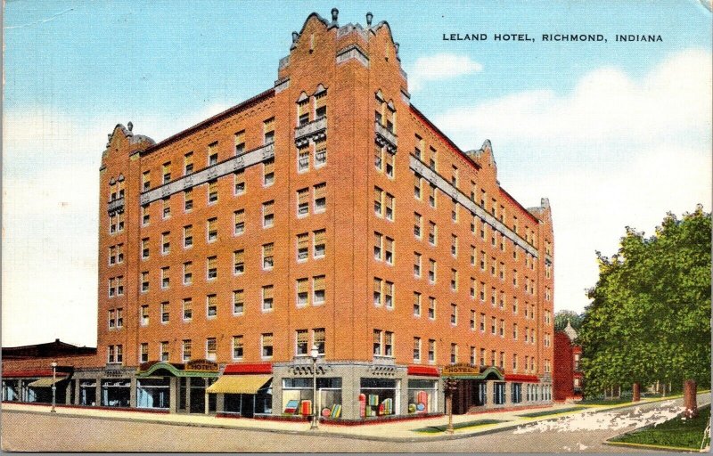 Linen Postcard Leland Hotel in Richmond, Indiana~107