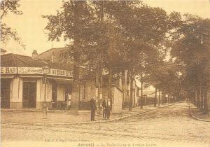 BR13501 La Vache Nire et Avenue Jaures Arcueil  france