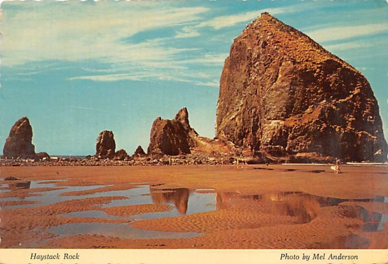 Haystack Rock Cannon Beach, Oregon OR