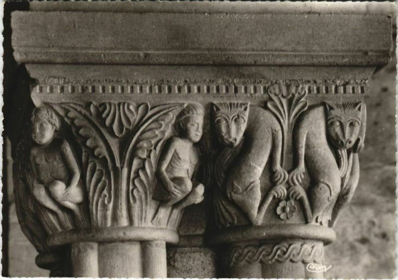 CPM PARAY-le-MONIAL Basilique du Sacre-Coeur - Chapiteaux du Narthex (1190190)