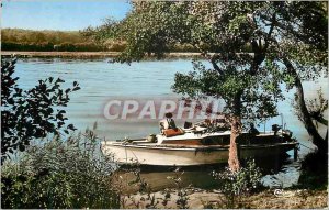 Modern Postcard Port Fontaine (S & M) Bords de Seine Boat