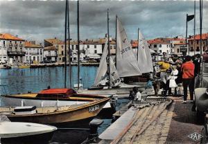 BR27727 Meze le port ship bateaux france