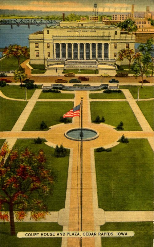 IA - Cedar Rapids. Linn County Courthouse & Plaza