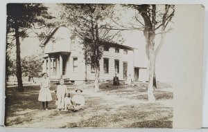 RPPC Farmhouse Women Children & Dog Real Photo Postcard C10