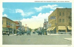 Las Vegas, NV Fremont St. Hotel Apache White Border Postcard, Bldgs, Cars