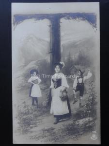 Letter T Studio Greeting Postcard c1902 UB by NPG Musterschutz No.195