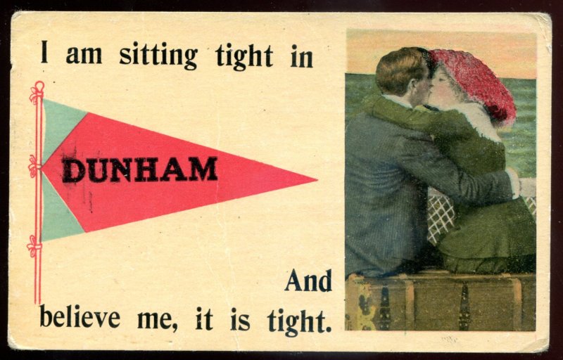 dc662 - DUNHAM Quebec Postcard 1910s Pennant. Romantic Couple