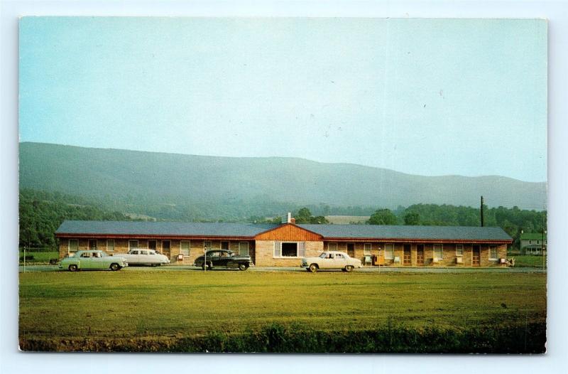 Postcard VA Gore Lucas Motel c1950's Old Cars J6