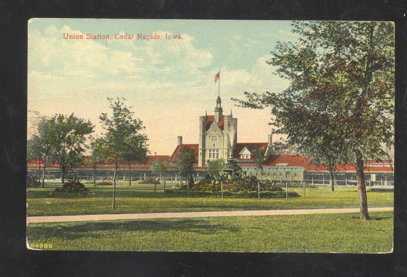 CEDAR RAPIDS IOWA RAILROAD DEPOT TRAIN STATION IA. 1913 VINTAGE POSTCARD