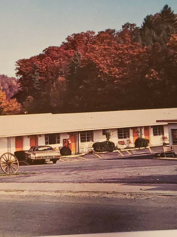 Vintage Postcard Wood's Motel Franklin North Carolina US 23-441 NC 28   689