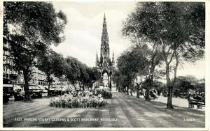 UK - Scotland. Edinburgh, East Princes Street, Gardens and Scott Monument    ...