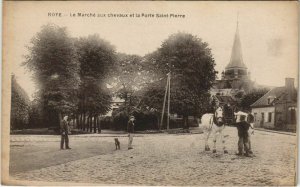 CPA ROYE Marché aux Chevaux Porte St-Pierre (19391)