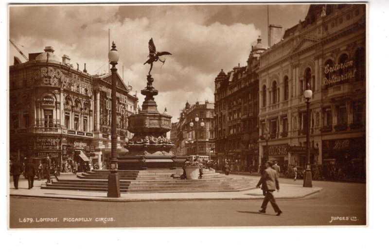 Real Photo, Piccadilly Circus, London, England