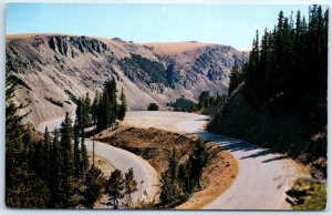 Mae West Curve along the Red Lodge Scenic Route 12, Yellowstone Park - Montana