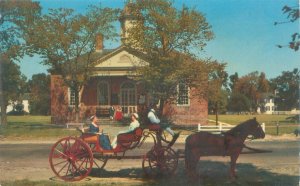Williamsburg VA 1770 Courthouse, Women in Carriage Chrome Postcard Unused