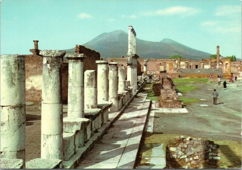 postcard Italy - Pompei - Forum -    The Civil Forum Western Ambulacrum 