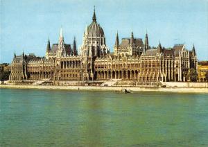 BR84780 budapest parliament hungary