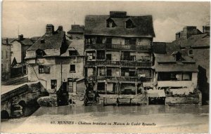 CPA Rennes Chateau branlant ou Maison FRANCE (1015649)