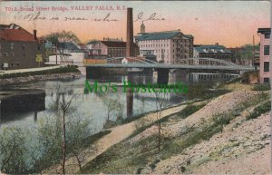 America Postcard - Broad Street Bridge, Valley Falls, Rhode Island RS30212