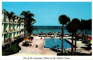 Florida Fort Lauderdale One Of The Luxurious Motels On The Atlantic Ocean 1959