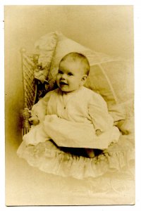 Children - Mildred Gladys Stratton, 6 months      *RPPC