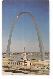 St Louis Missouri MO Vintage Postcard Gateway Arch and Old Cathedral