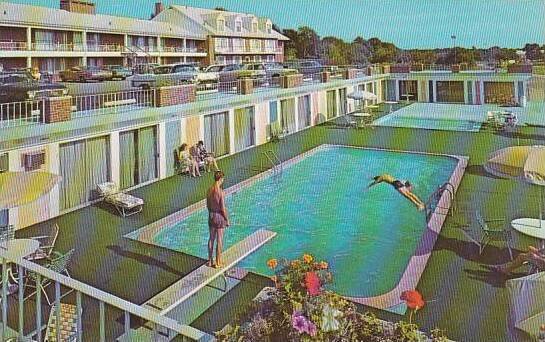 Massachusetts Seekonk Hearthstone Motor Inn With Pool