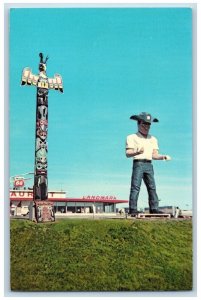 Williamsburg Iowa Postcard Landmark Truck Stop Restaurant Phil Totem Pole c1960