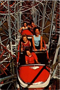 Rollercoaster, Adventureland Des Moines IA Vintage Postcard V77