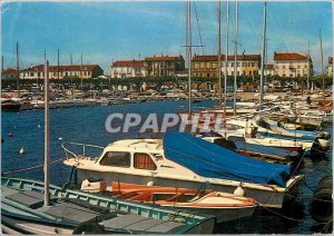 Modern Postcard Saint Raphael A corner of the Port