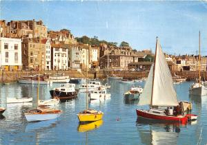 B88889 ship bateaux  st peter port guernsey  c i uk