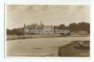 tq0886- Lincs - The Grand Burghley House and it's Lake, at Stamford - Postcard