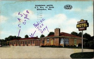 Sundown Motel on Hwy 41 Milwaukee WI c1959 Vintage Postcard C50